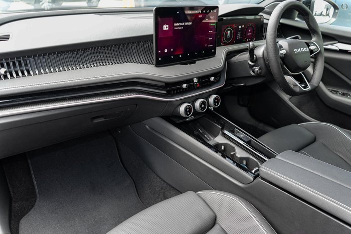 2026 SKODA Superb 195TSI Sportline