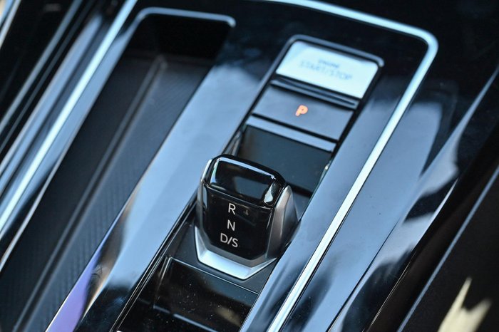 2024 Volkswagen Golf R 8 MY24 Four Wheel Drive Pure White