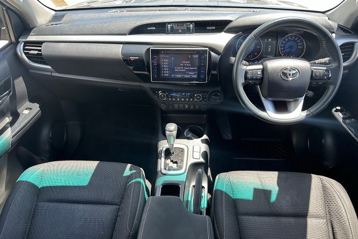 2020 Toyota Hilux SR5