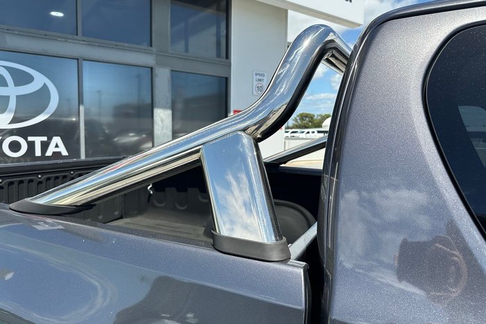 2020 Toyota Hilux SR5