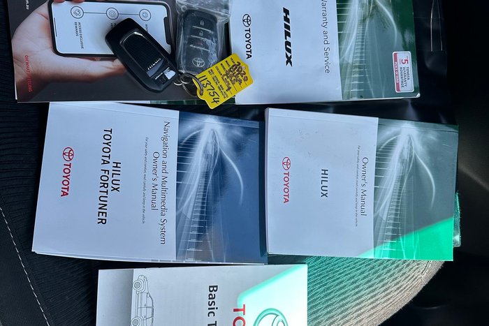 2020 Toyota Hilux SR5