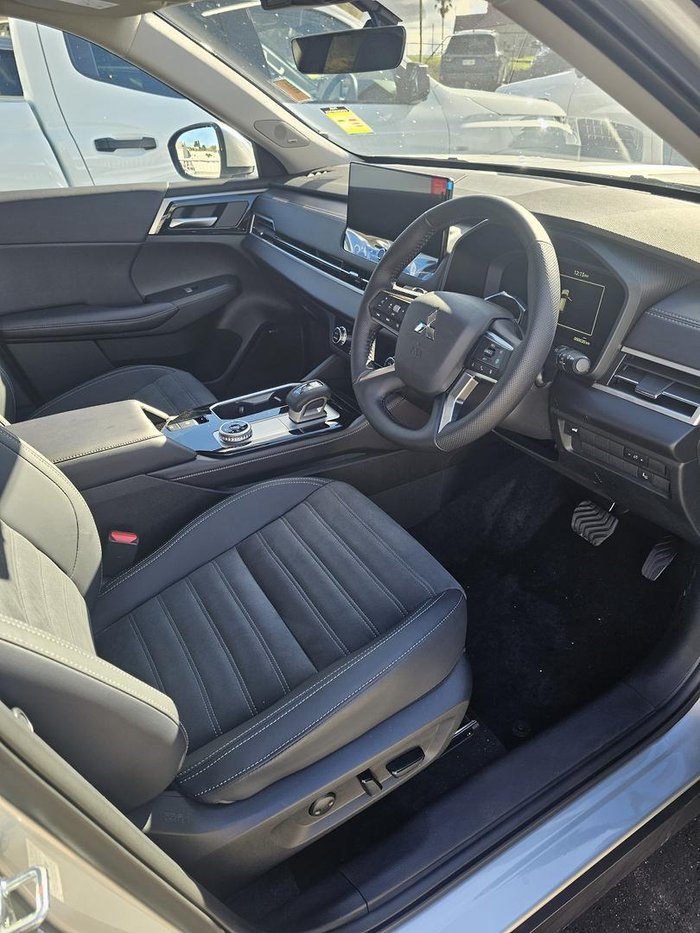 2025 Mitsubishi Outlander Aspire