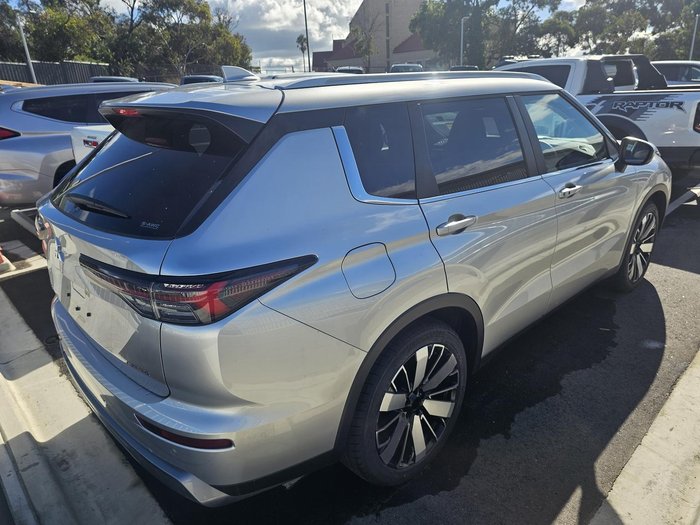 2025 Mitsubishi Outlander Aspire