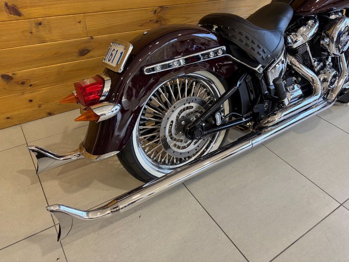 2022 HARLEY-DAVIDSON FLHCS HERITAGE CLASSIC 114 Maroon
