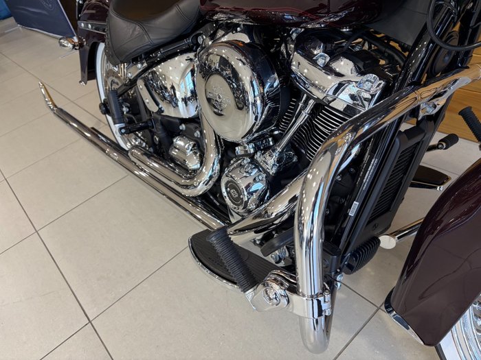 2022 HARLEY-DAVIDSON FLHCS HERITAGE CLASSIC 114 Maroon