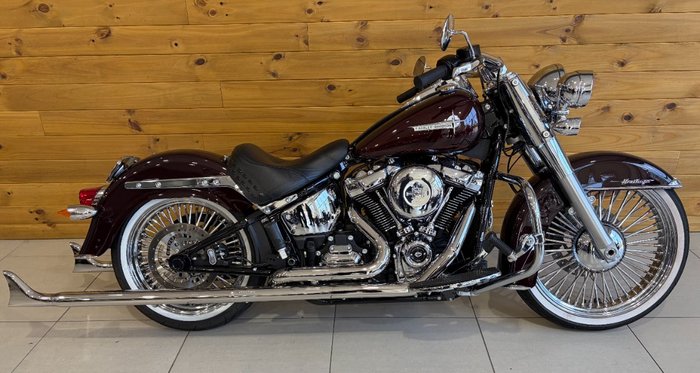 2022 HARLEY-DAVIDSON FLHCS HERITAGE CLASSIC 114 Maroon