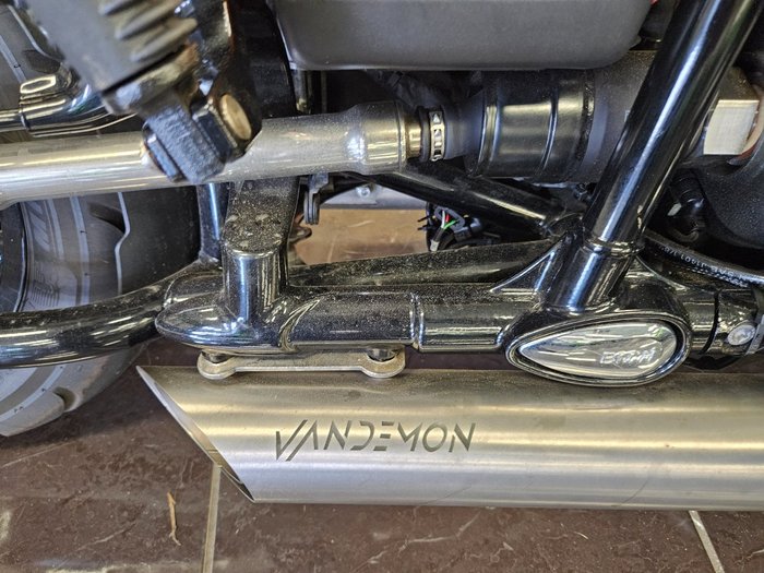 2023 BMW R 18 B ORANGE