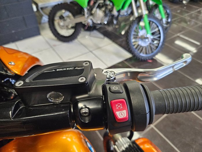 2023 BMW R 18 B ORANGE