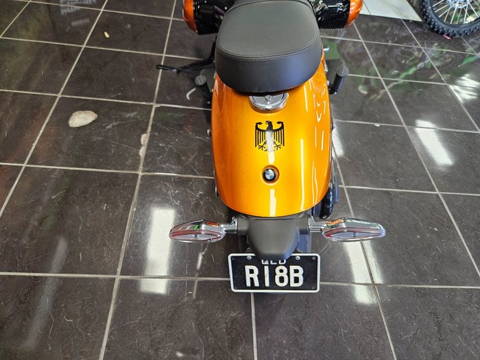 2023 BMW R 18 B ORANGE