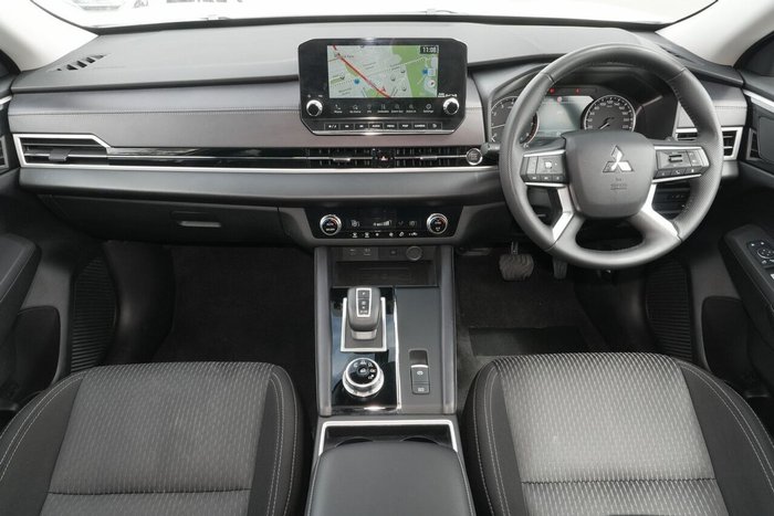 2024 Mitsubishi Outlander LS