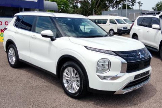 2024 MITSUBISHI OUTLANDER LS 7 SEAT (AWD)