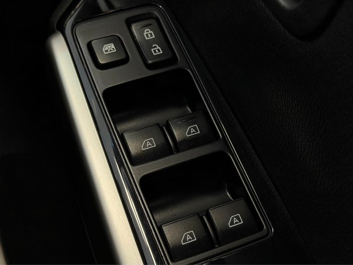 2021 Mitsubishi Pajero Sport GLS