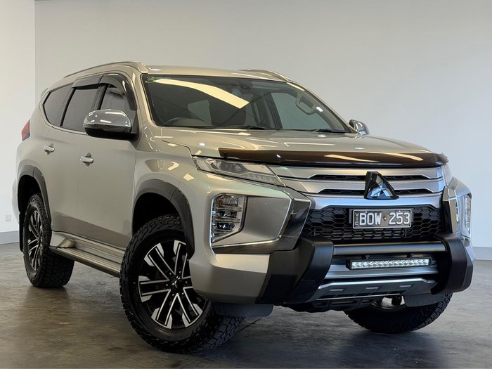 2021 Mitsubishi Pajero Sport GLS
