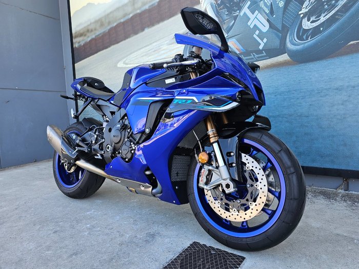 2025 Yamaha YZF-R1 Blue