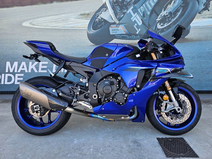 2025 Yamaha YZF-R1 Blue