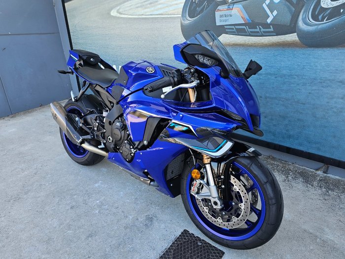 2025 Yamaha YZF-R1 Blue