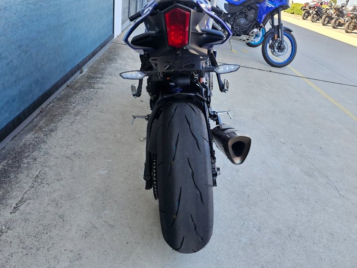 2025 Yamaha YZF-R1 Blue