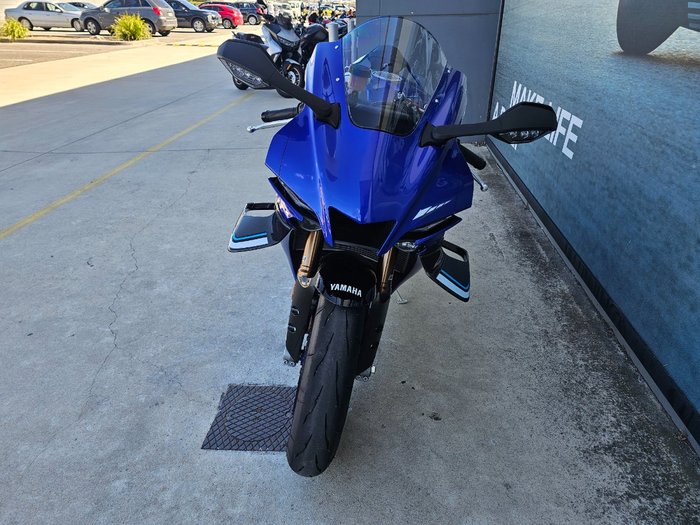 2025 Yamaha YZF-R1 Blue