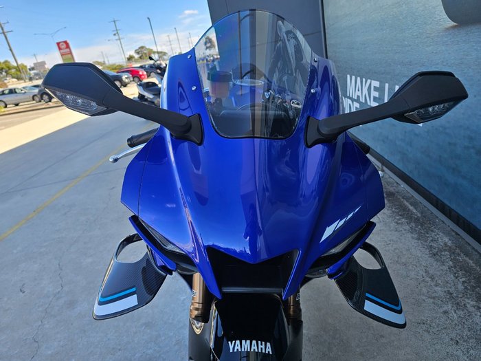 2025 Yamaha YZF-R1 Blue