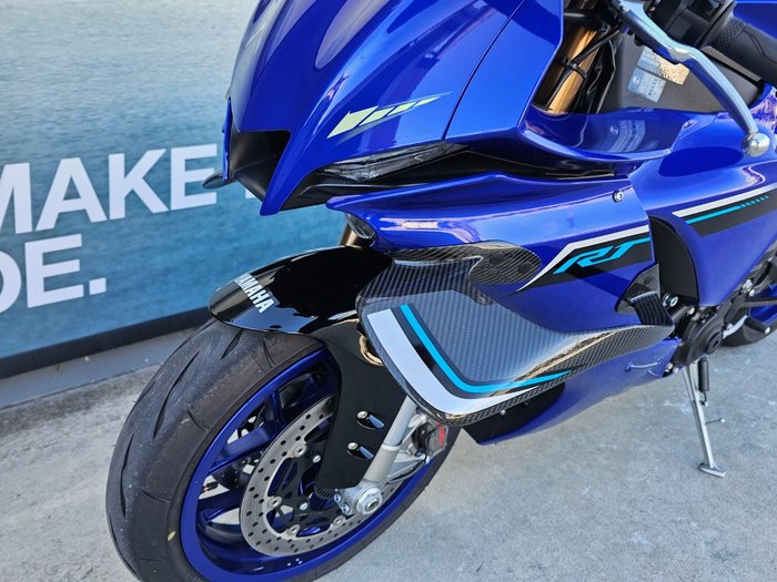 2025 Yamaha YZF-R1 Blue