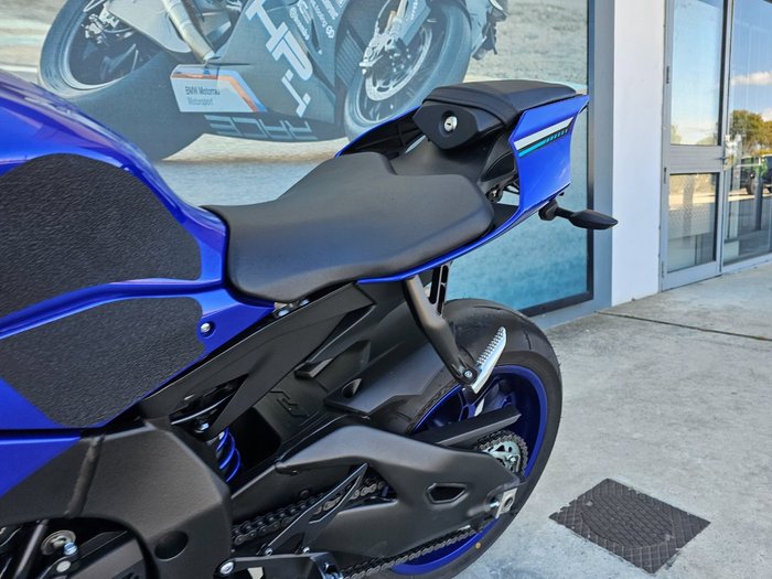 2025 Yamaha YZF-R1 Blue