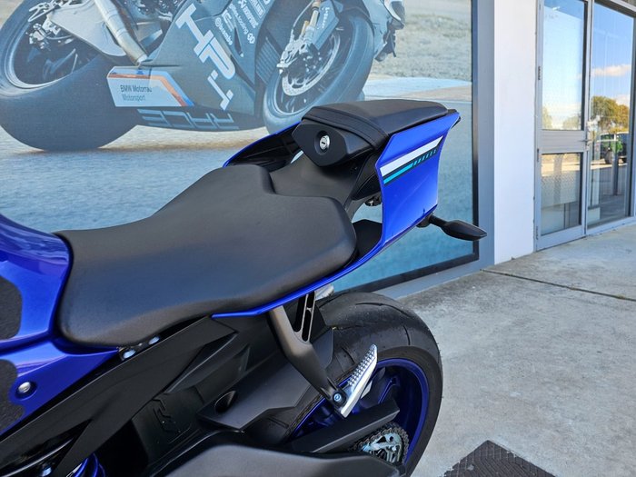 2025 Yamaha YZF-R1 Blue