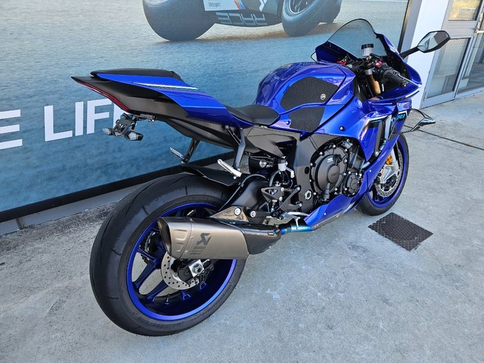 2025 Yamaha YZF-R1 Blue
