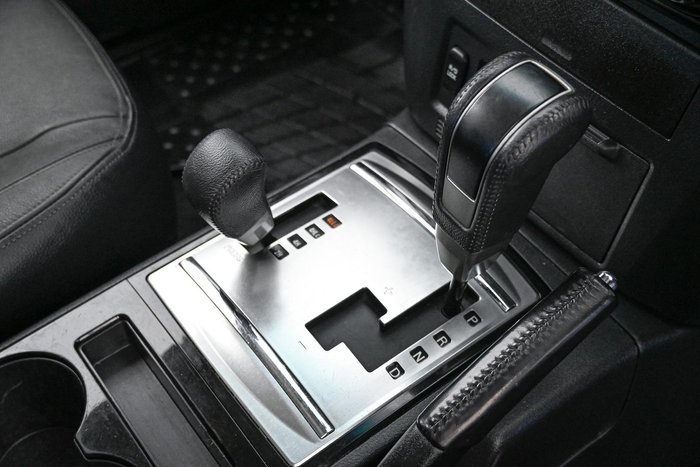 2020 Mitsubishi Pajero GLS Leather Option