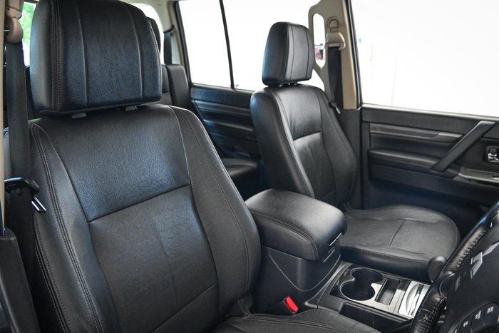 2020 Mitsubishi Pajero GLS Leather Option