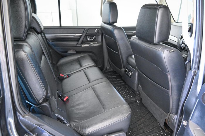 2020 Mitsubishi Pajero GLS Leather Option