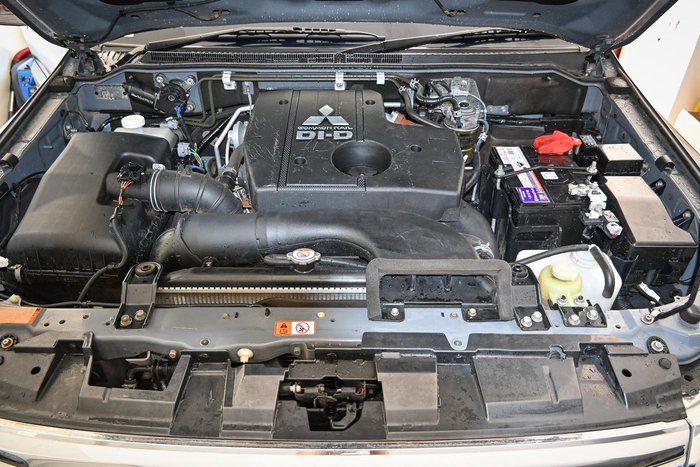 2020 Mitsubishi Pajero GLS Leather Option