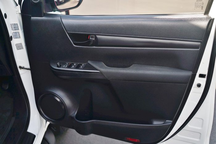 2015 Toyota Hilux SR