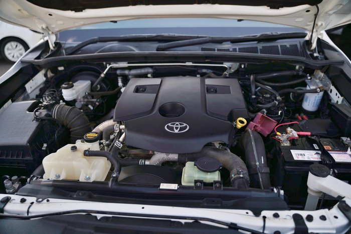 2015 Toyota Hilux SR