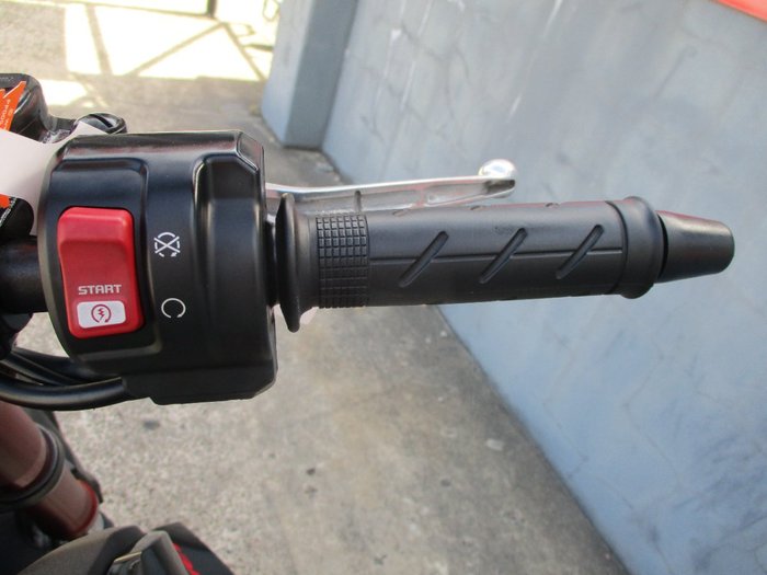 2023 Honda 2023 Honda NAKED CB750 (Hornet) BLACK