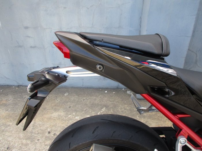 2023 Honda 2023 Honda NAKED CB750 (Hornet) BLACK