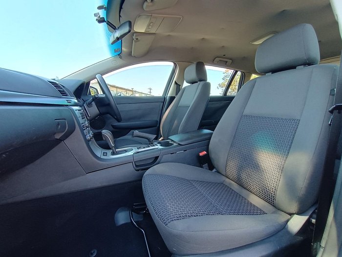 2010 Holden Commodore Omega VE MY10 Heron White