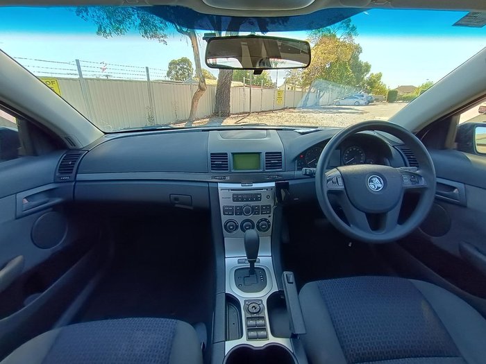 2010 Holden Commodore Omega VE MY10 Heron White