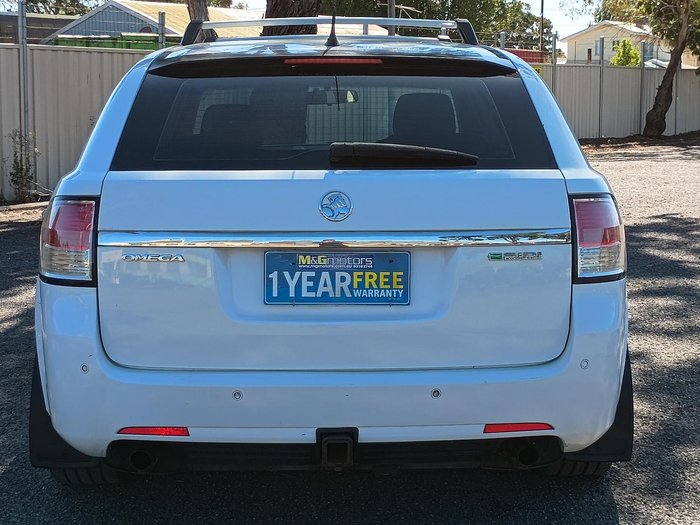 2010 Holden Commodore Omega VE MY10 Heron White
