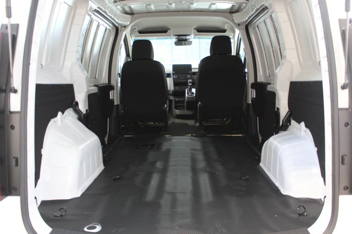 2025 Hyundai STARIA LOAD
