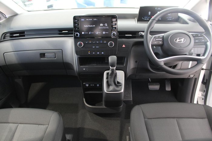 2025 Hyundai STARIA LOAD