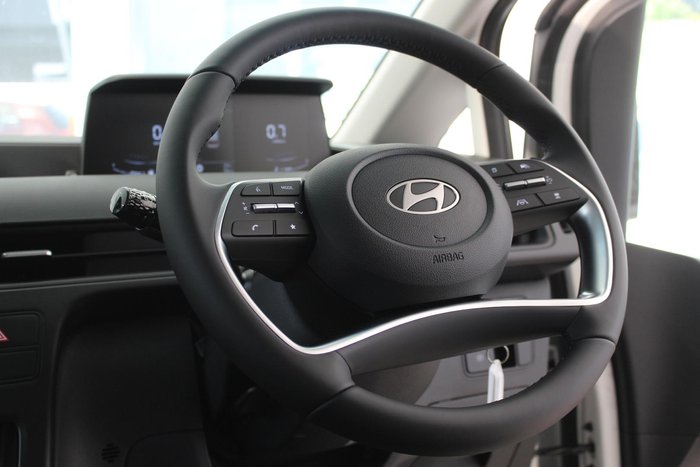 2025 Hyundai STARIA LOAD