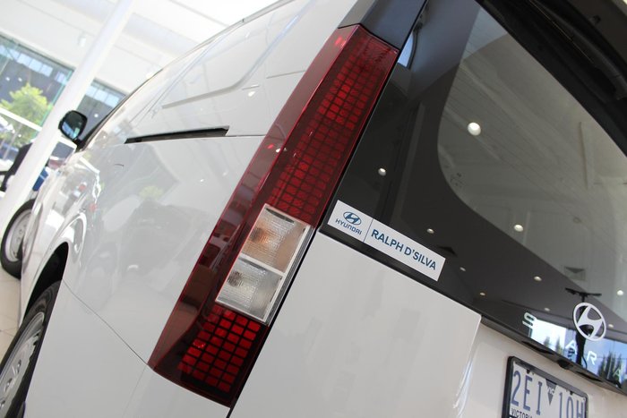 2025 Hyundai STARIA LOAD