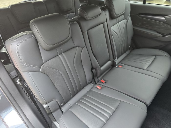 2025 Isuzu MU-X LS-T