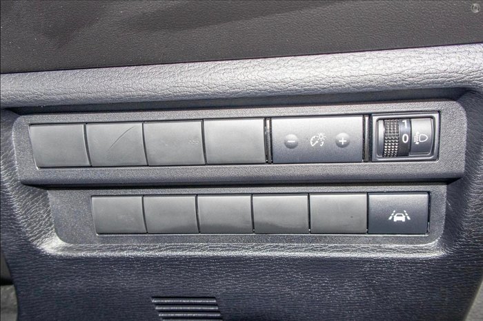 2024 Mitsubishi Outlander ES