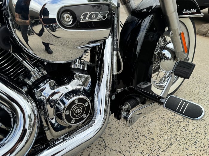 2016 HARLEY-DAVIDSON FLSTC HERITAGE SOFTAIL CLASSIC