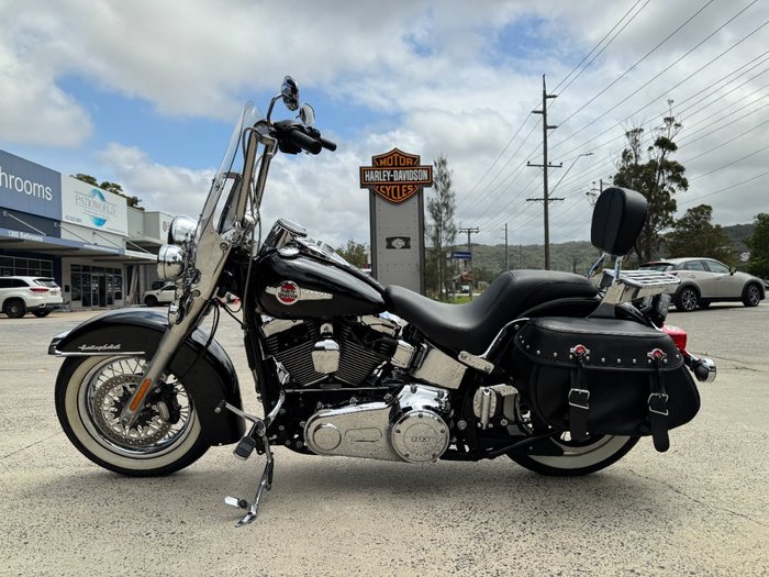 2016 HARLEY-DAVIDSON FLSTC HERITAGE SOFTAIL CLASSIC