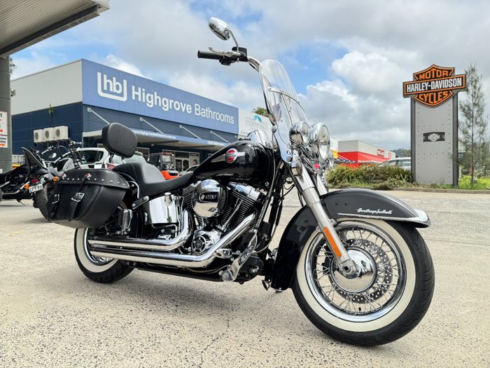2016 HARLEY-DAVIDSON FLSTC HERITAGE SOFTAIL CLASSIC