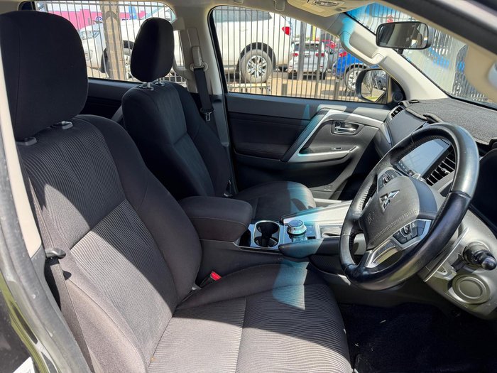 2020 Mitsubishi Pajero Sport GLX