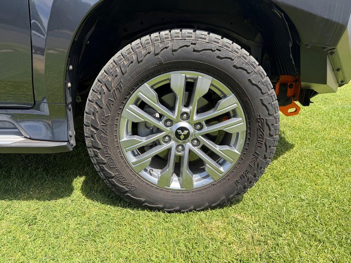 2020 Mitsubishi Pajero Sport GLX