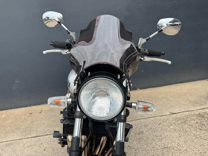 2016 Yamaha XJR1300 SILVER